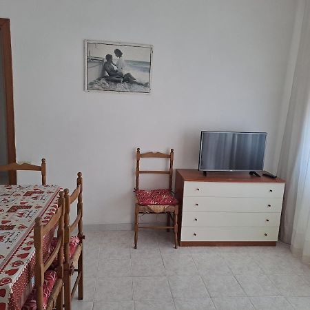 Appartamento Vista Mare ลาดิสโปลี ภายนอก รูปภาพ