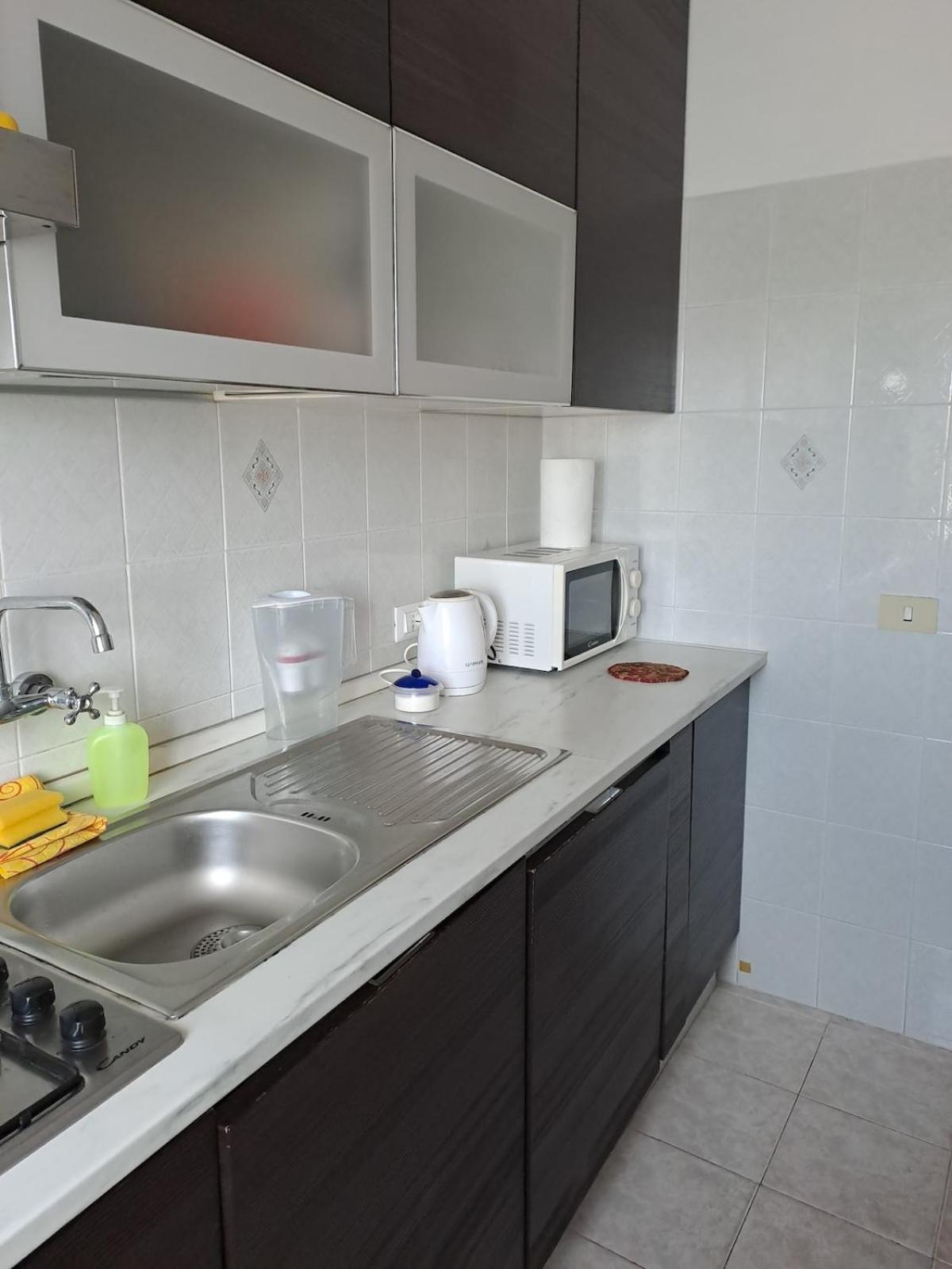 Appartamento Vista Mare ลาดิสโปลี ภายนอก รูปภาพ